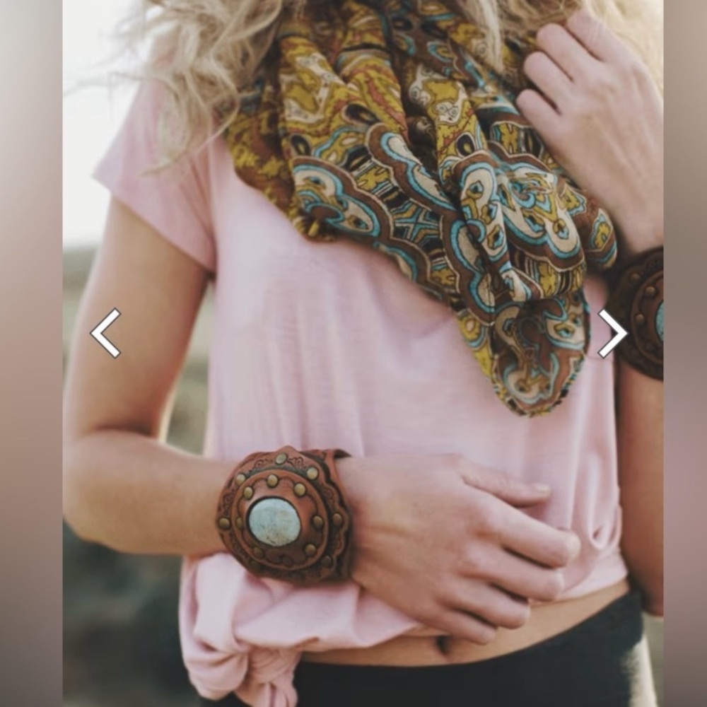 Three Bird Nest Aegean Boho Leather Cuff Bracelet - Picture 4 of 5